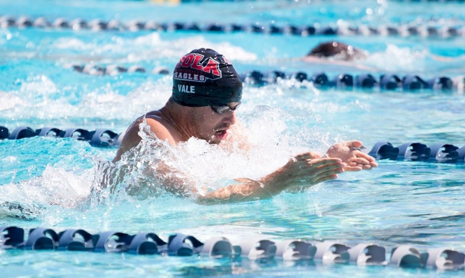 Eagles Finish Off Fall Season at Whittier College